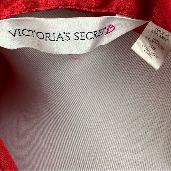 Vintage Victoria’s Secret heart label red satin button down sleep shirt - Picture 6 of 8